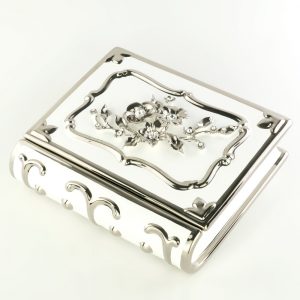 EMOZIONI Box book with flowers 24x21x9 cm, ceramic, color white, decor platinum, Crystal
